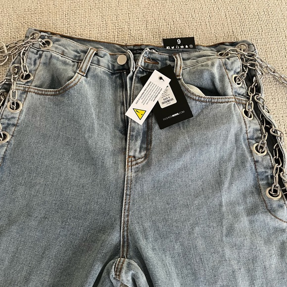 Fashion nova chain pants size 9. - Picture 3 of 3